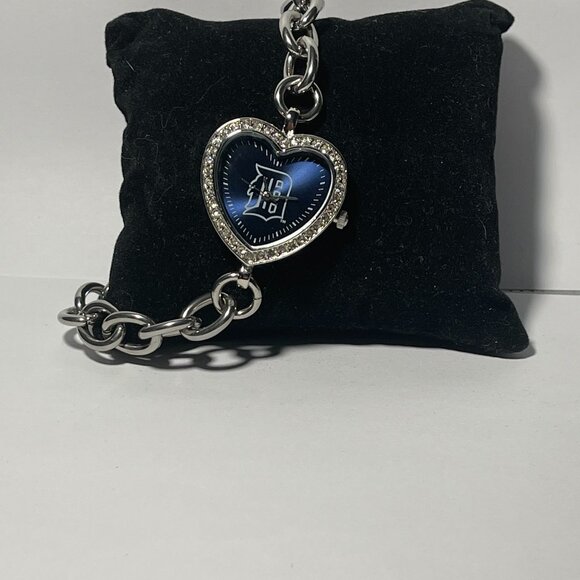 Detroit Tigers MLB Heart Stainless-Steel Bracelet Watch by Game Time NEW - Picture 1 of 5